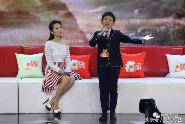 《山路十八弯》、《歌剧2》张嘴就来,还可以把《忐忑》加速唱!