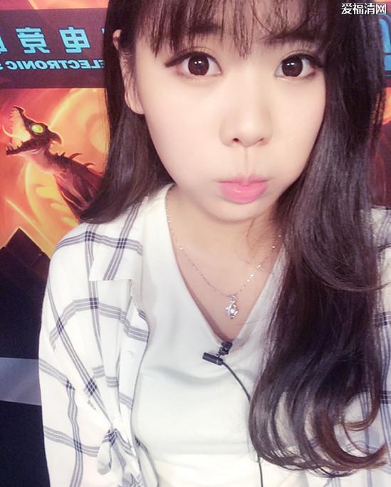 如果《炉石传说》只剩一个女主播，你会选谁？