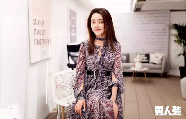 6月封面女郎:“YY一姐”崔阿扎