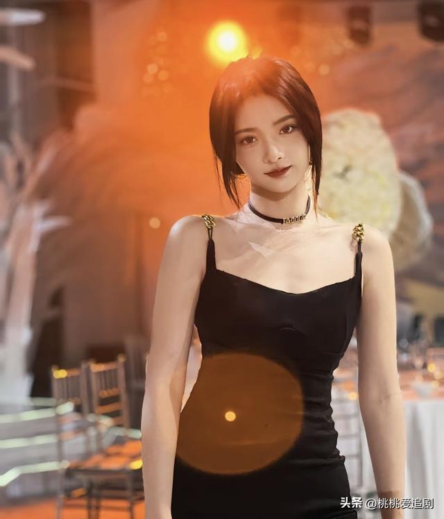 美翻了!~短剧圈“十大气质女神”魅力值飙升,简直移不开眼!