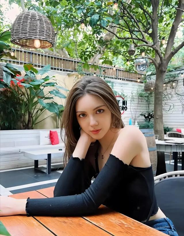 麦嘉欣：七国混血的澳门国际小姐，独特魅力背后的多元交融