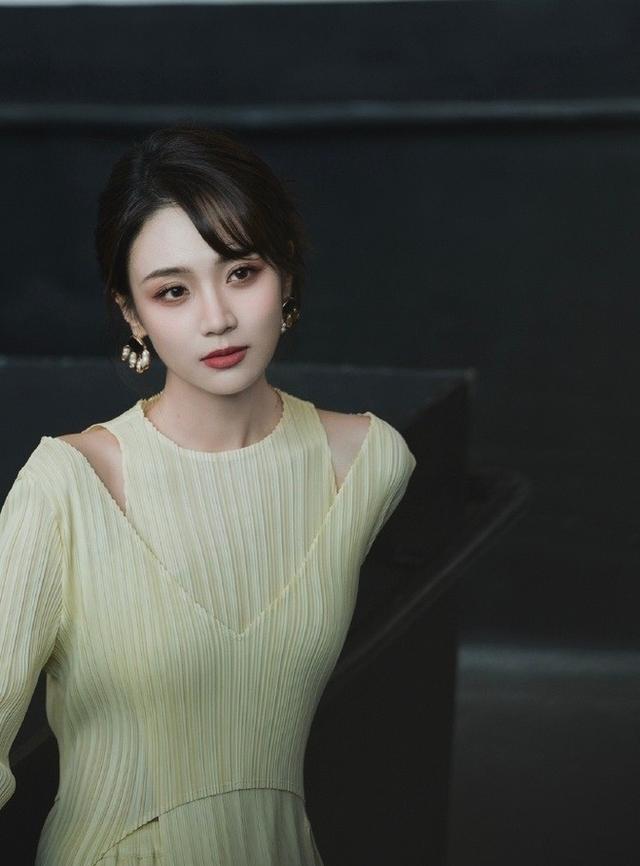 深圳电视台15位美女主持人风采一览,个个高雅、优美、迷人