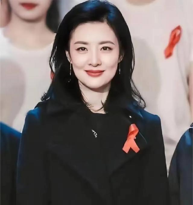 那些央视出品的女主持人有多绝!个个才貌双全,你最想娶哪一位?