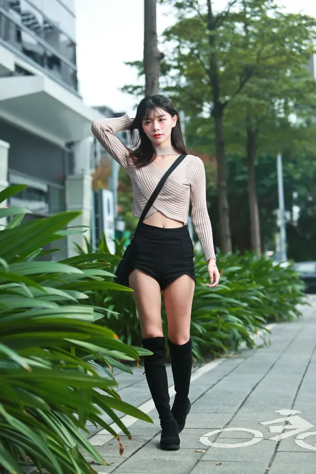 21岁网红“青青”买房又砸7位数投资咖啡厅，否认卖自己原味袜子