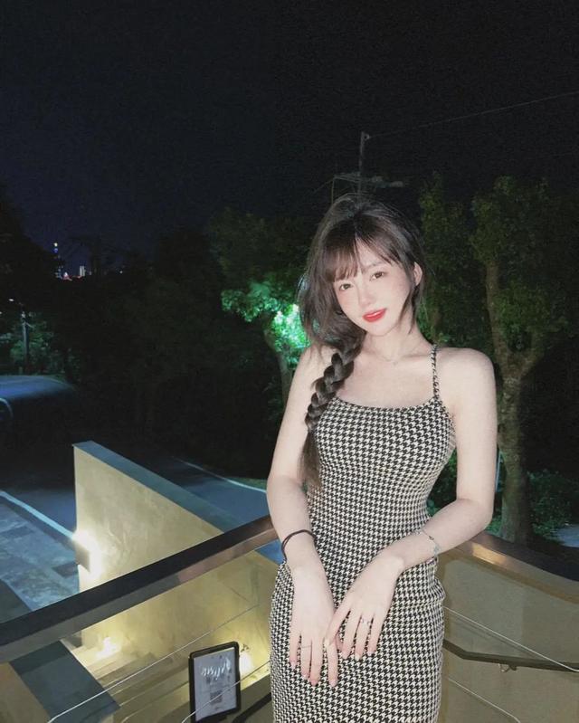 可爱与性感并存,台湾短发萌妹电竞美女主播魅力写真大赏