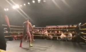 mfc最漂亮女主播(初学格斗却挑战“金腰带”？这位大学生被打进ICU)