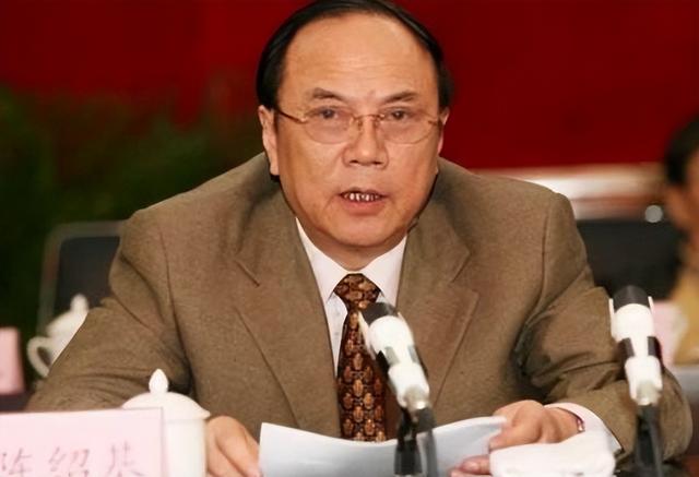 广东“美女主持”李泳：做贪官情妇被判3年，出狱后整容改过自新