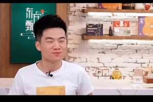 女主播楠楠图片(楠楠,一位暖心的幕后导演,吃了她的酸菜饺子的花瓶却没带走她。)