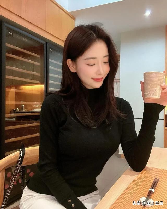 韩国最美网红!极品身材!柳腰爆乳诱人事业线,前凸后翘完美!