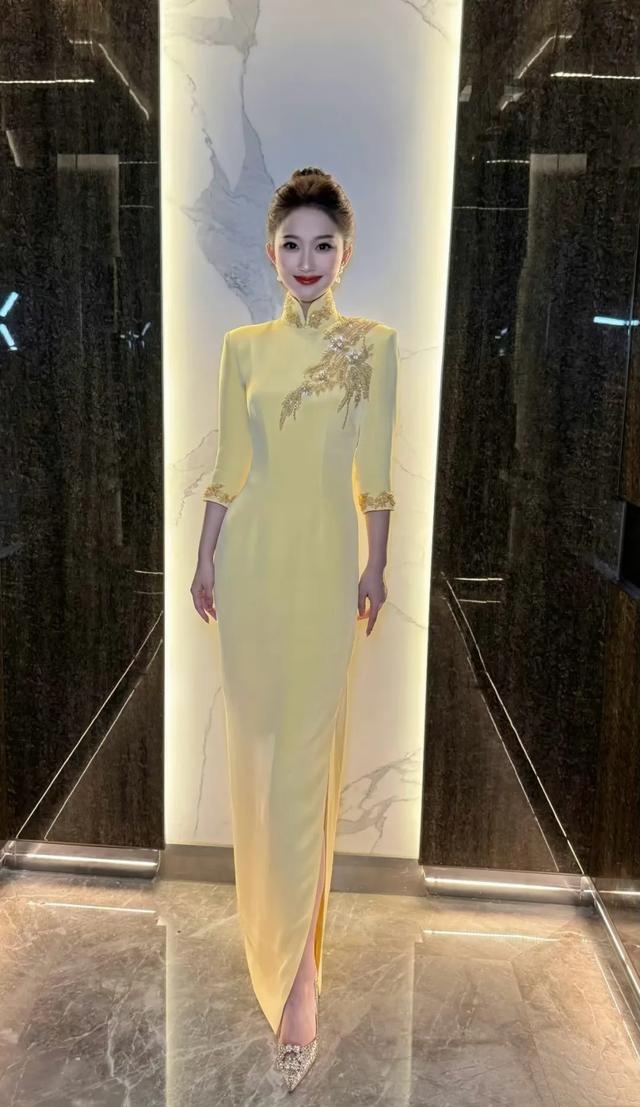 刘心悦：优雅婀娜，好美丽的旗袍主持人