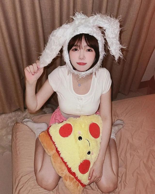 可爱与性感并存,台湾短发萌妹电竞美女主播魅力写真大赏