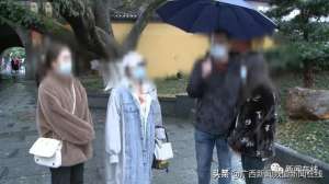 女主播 朴妮唛(“露点”跳艳舞,线下陪客户,多名网络女主播曝光公司“潜规则”)