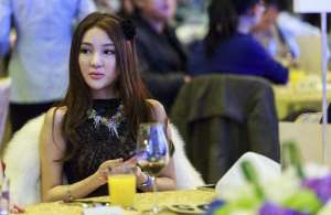 yy520频道mc女主播(曾经的红十字炫富女孩郭美美又被抓，盘点那些被“封杀”的网红)