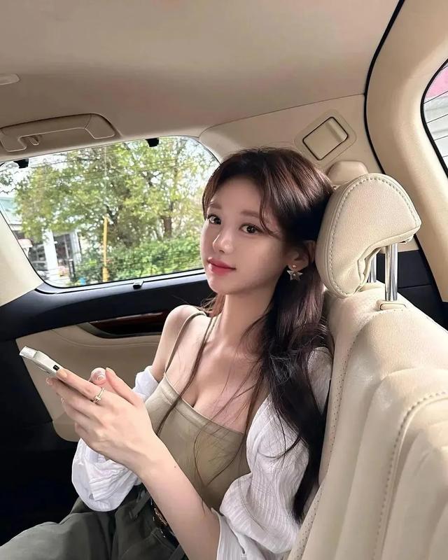 韩国版“奶茶妹妹”！白嫩可爱！颜值身材是顶级！