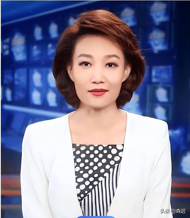 刘妙然:播完2期《新闻直播间》后,顶着一头女主播发型去游乐场