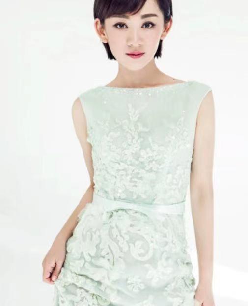 央视主持瑶淼近照大变样！眼皮发紫鼻尖通红，太憔悴消瘦惹人心疼