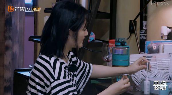 谢娜录节目睡前4步护肤 40岁程莉莎没敢卸妆
