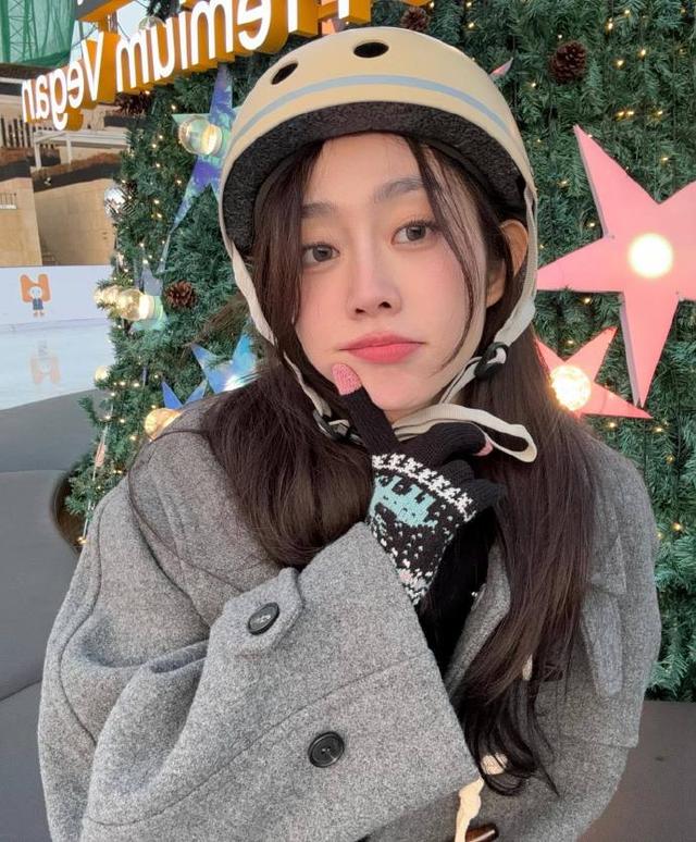 韩女星转行当女主播,4小时就赚了500万韩元,引发韩国网友们热议