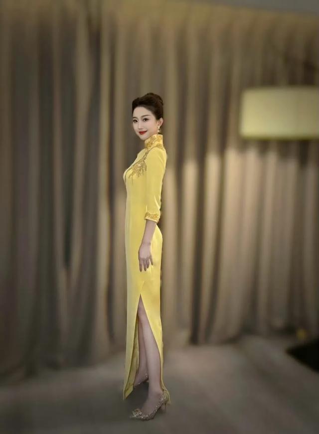 刘心悦：优雅婀娜，好美丽的旗袍主持人