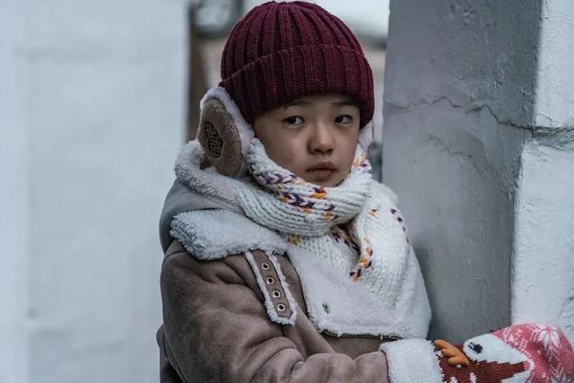 《白小姐》有犯罪前科的白小姐与受虐女孩建立深厚友谊，尽力拯救