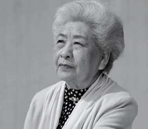 央视女主播被砍原因(央视主持人虹云去世,病因曝光,初二独自去医院,曾夸恒大被网暴)