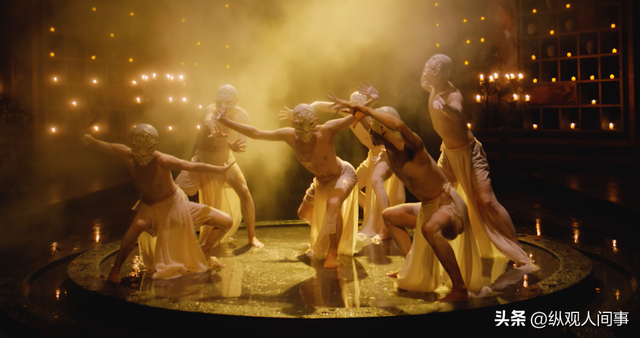 露胸又露腿,阿娇新片一上映就遭群嘲,爱情片硬是拍成了擦边神剧