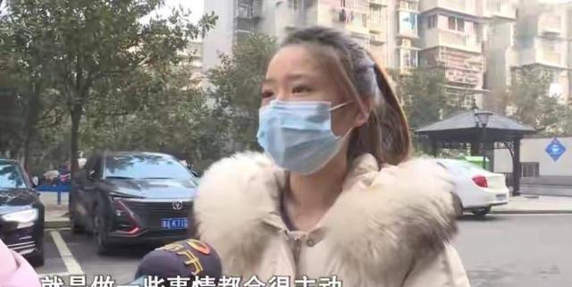 2021年,湖北24岁女孩主动追求45岁大叔,怀孕后却被回应:不认识