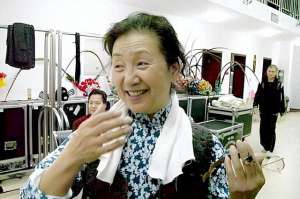 女主播楠楠打野战视频(一路走好2025年仅一周就有7位名人去世，最大123岁，最小才30岁)