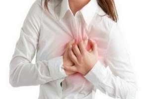 邯郸舞台晕倒女主播(26岁女主播突然晕倒是心梗发作？)