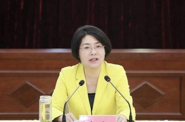 浙江林虹被查，曾被称为“美女县长、美女书记”，直播带货，57岁