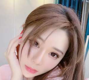 韩国女主播视频瑟妃(直播说漏嘴？一女主播说出两条后路，网友：居然还能这样？)