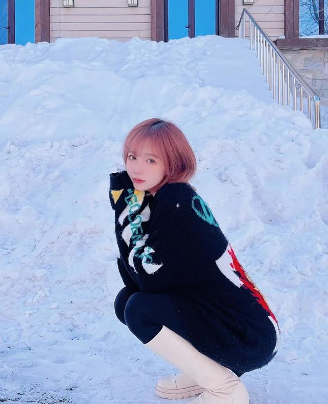 可爱与性感并存,台湾短发萌妹电竞美女主播魅力写真大赏