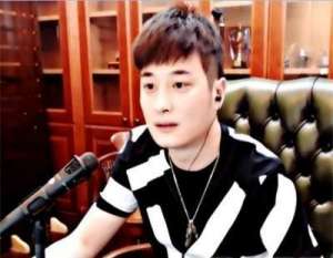 断情笔的女主播(杨坤diss《惊雷》不算歌？这十首神作首先不答应)