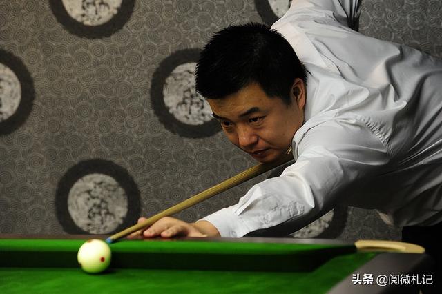 “最美女裁判”王钟瑶：生活照尽显傲人身材，典型东方美女