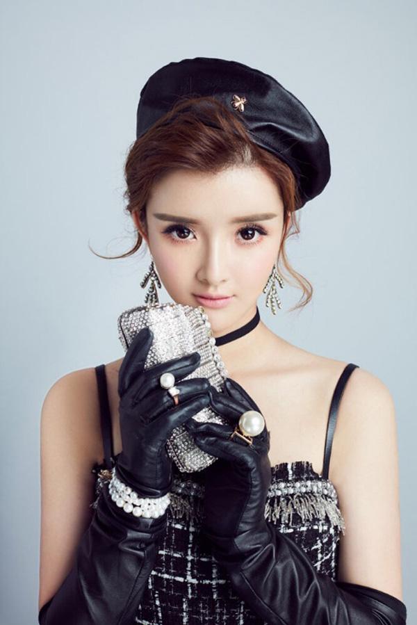 YY主播苏珊珊锦鲤附身喝奶茶连中五瓶 小卖部老板:怎么又是你?