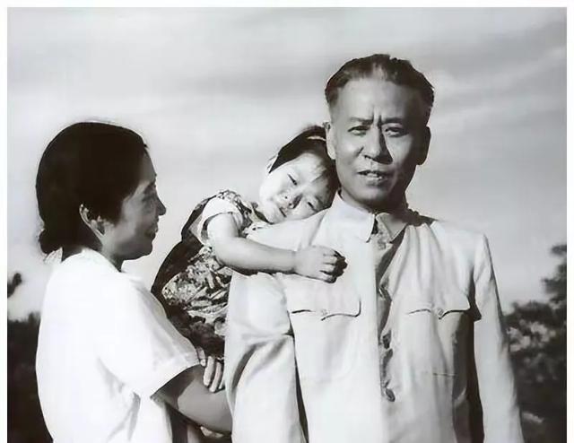 中俄混血女主持：刘丽达，用才华与美貌架起中俄友谊桥梁