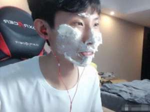 女主播兮兮视频种子(梦泪生日直播兮兮露脸,无滤镜颜值太真实,这个双下巴我爱了)