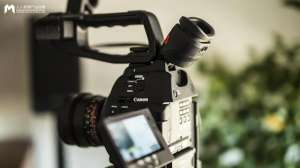 yy59频道女主播(竞品分析｜秀场退潮，YY为何依旧挣钱？)