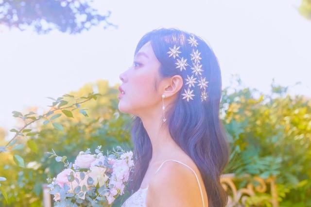 韩女星转行当女主播,4小时就赚了500万韩元,引发韩国网友们热议