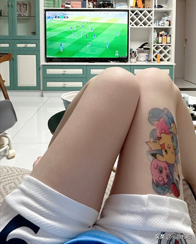 “最美女裁判”王钟瑶：生活照尽显傲人身材，典型东方美女