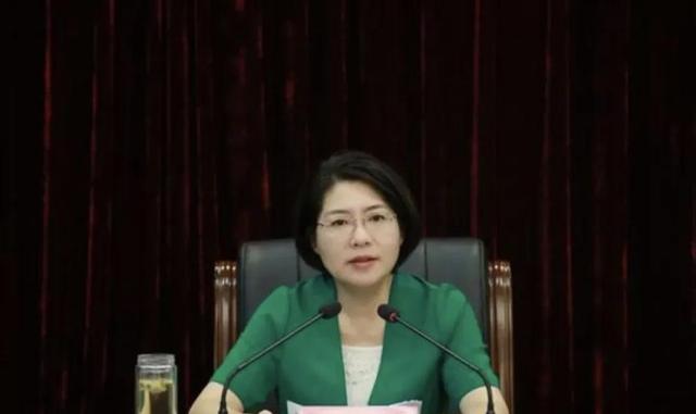 浙江林虹被查，曾被称为“美女县长、美女书记”，直播带货，57岁