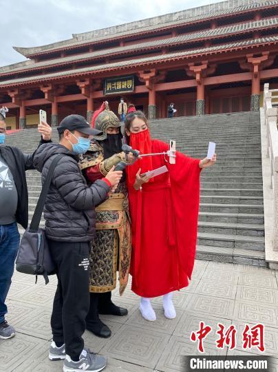 浙江东阳培育千名“巾帼主播”拥抱“云创经济”