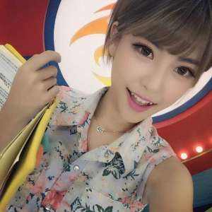 熊猫女主播好的好(熊猫直播时期的周淑怡,被传和药水哥是CP,还差点假戏真做)