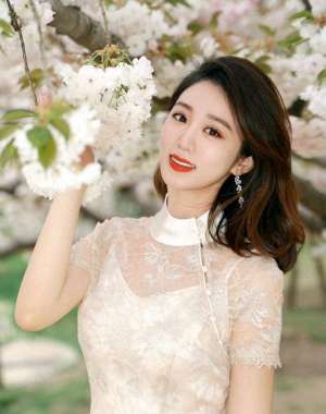 中国十大女主播(央视中文国际频道十大新闻美女主播，谁实力最强？)