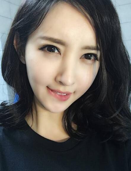 王思聪后宫颜值最高女主播申仙娥,扭一段大家感受下!