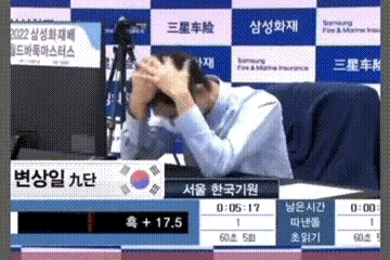 老手！卞相壹曾在比赛途中，狂扇耳光摘眼镜痛哭，对手吃香蕉看戏