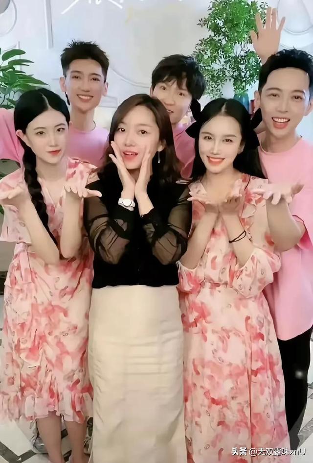 张兰不愧是战兰!18点新账号开播,湛蓝321俏满潮的秘密曝光!