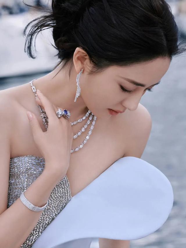 #好身材性感女神# 大幂幂大甜甜大丫丫三大女神性感迷人!