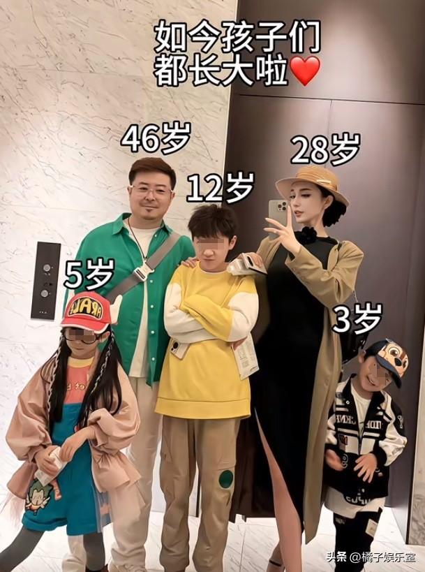 28岁网红卡卡夫妇与12岁儿子共舞，穿露腰超短裤，网友希望她保守