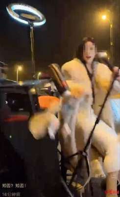 女主播车祸(女主播路边直播被撞追踪：在非机动车道直播，被交警批评教育)